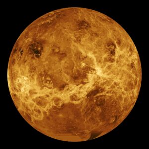 शुक्र (Venus) ग्रह में एक दिन एक साल से भी लंबा क्यों होता है?